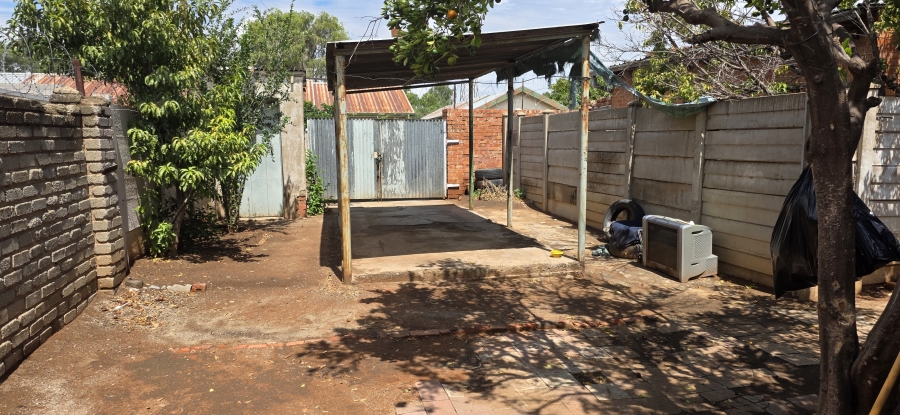 4 Bedroom Property for Sale in Beaconsfield Northern Cape